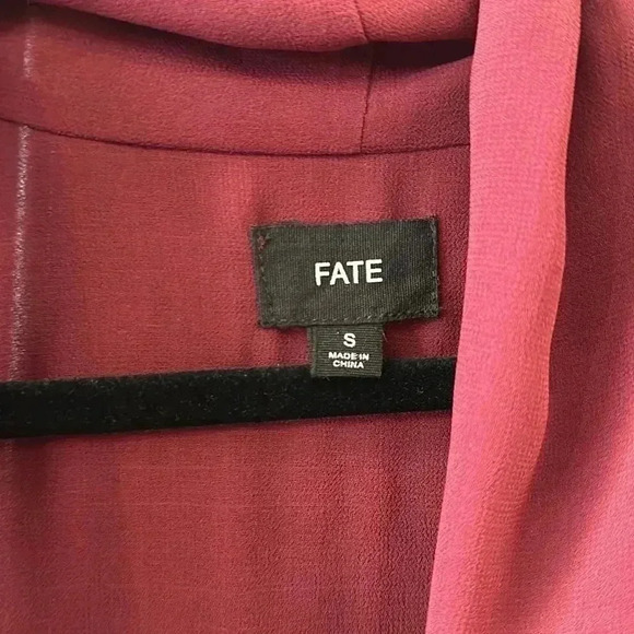 FATE Chiffon Tank Top Size Small cranberry - Picture 3 of 3